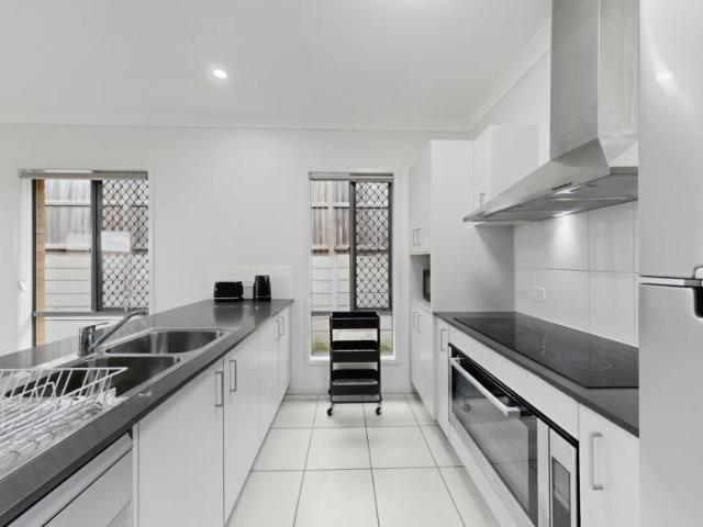 House for rent in Spring Mountain, Greater Brisbane