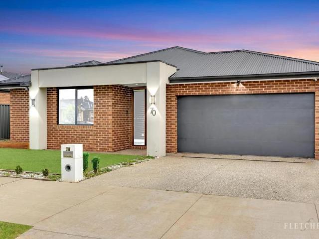 House for sale in Atherstone, Melbourne