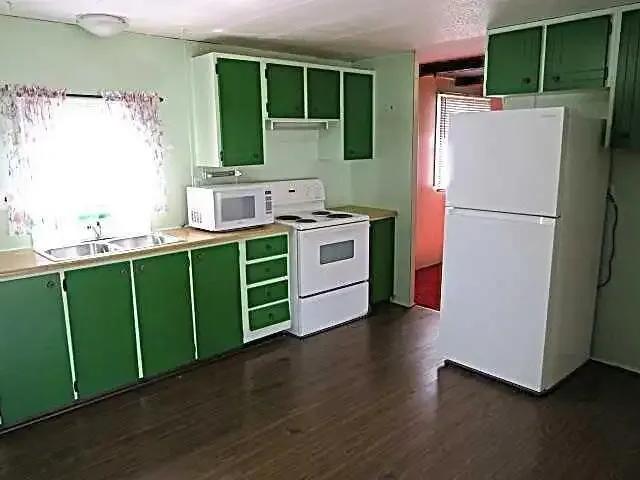 House for rent in Lousana, Alberta