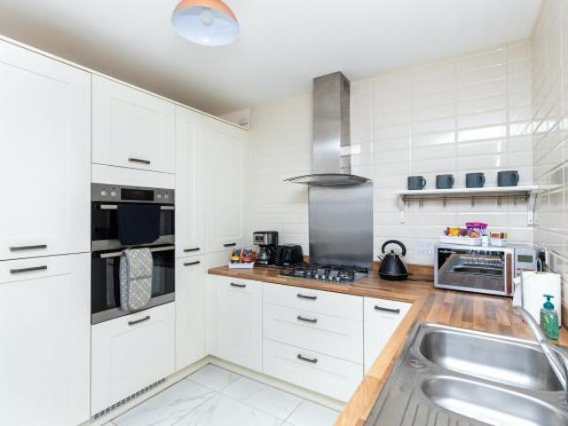 House for rent in Pinders Heath, West Yorkshire