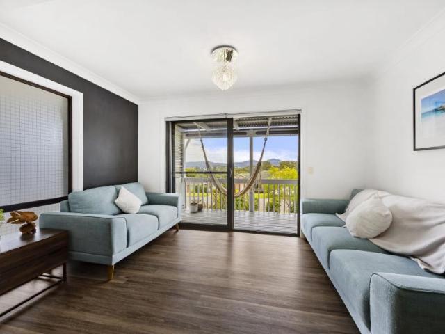 House for sale in Waterview Heights, West Haven