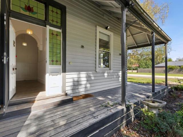 House for rent in Woodend, Victoria