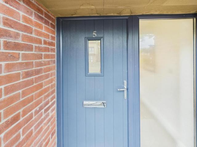 House for rent in Dodderhill, Crookhill