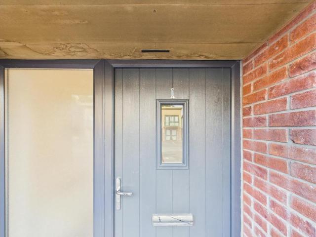 House for rent in Dodderhill, Crookhill
