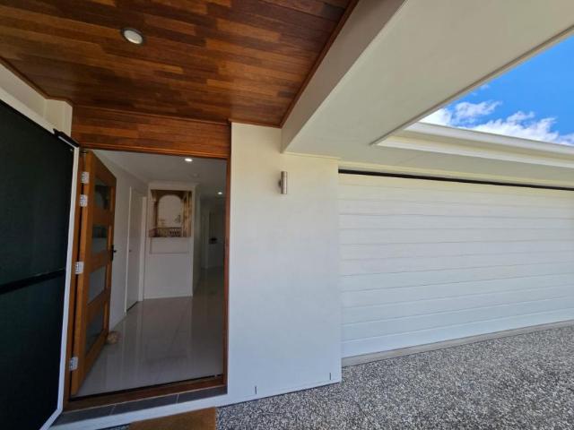 House for sale in Yarrabilba, Greater Brisbane