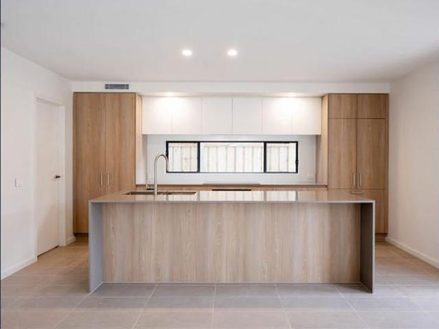 House for sale in Yarrabilba, Greater Brisbane