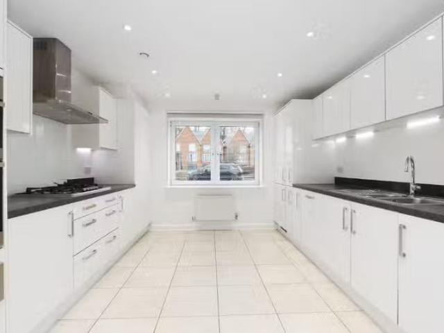 House for rent in Stone, Monks Orchard