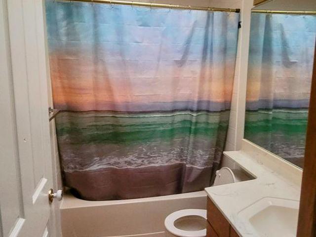 Room for rent in Northwest, Alberta