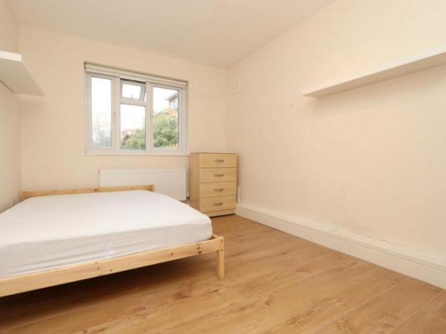 Room for rent in South Hackney, Greater London