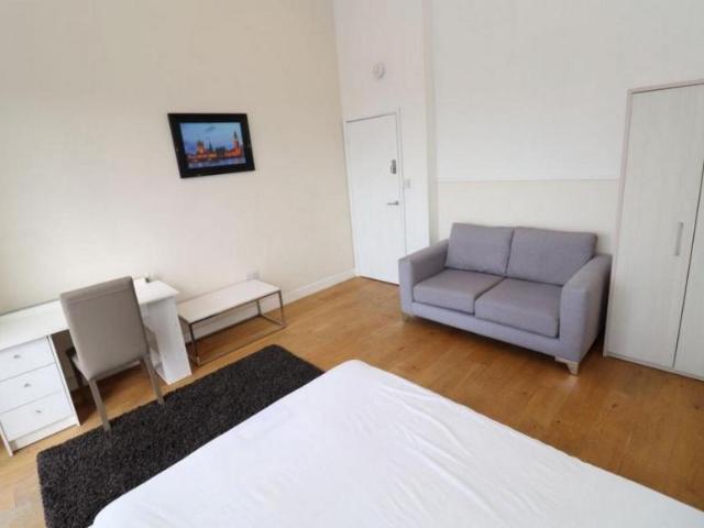 Room for rent in East Greenwich, Greater London