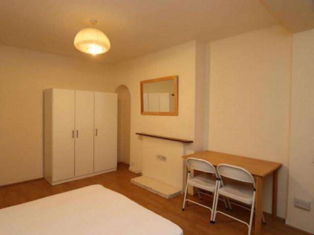 Room for rent in Highbury, Greater London