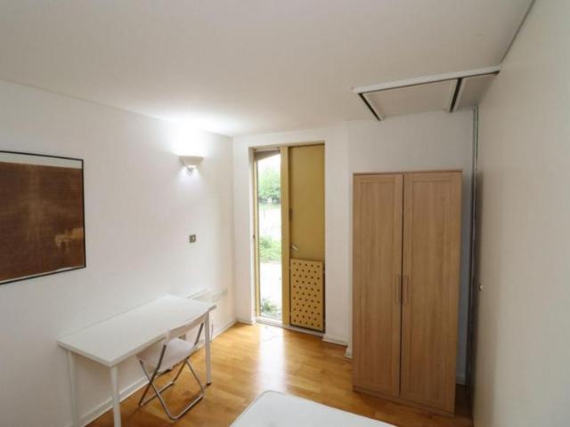 Room for rent in East Greenwich, Greater London
