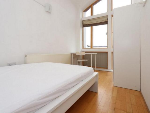 Room for rent in East Greenwich, Greater London