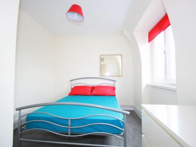 Room for rent in Clapham, Greater London