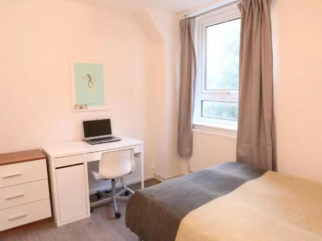 Room for rent in Bromley-by-Bow, Poplar Grove
