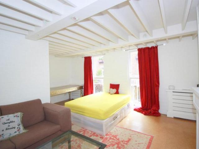 Room for rent in Battersea, Greater London