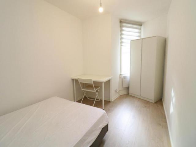 Room for rent in Brondesbury, Greater London