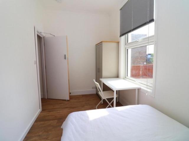 Room for rent in London Borough of Ealing, Hanwell
