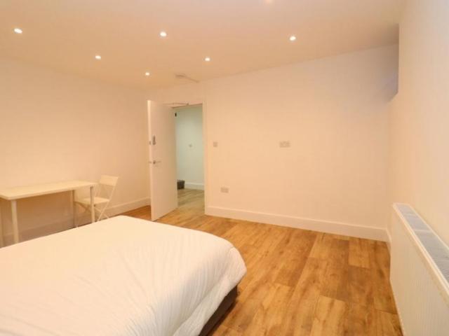Room for rent in London Borough of Ealing, Hanwell