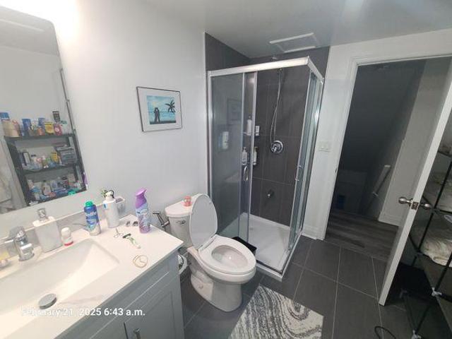 Room for rent in Oshawa