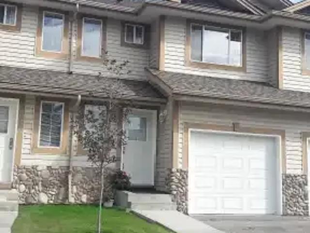 Townhouse for rent in Northwest, Alberta