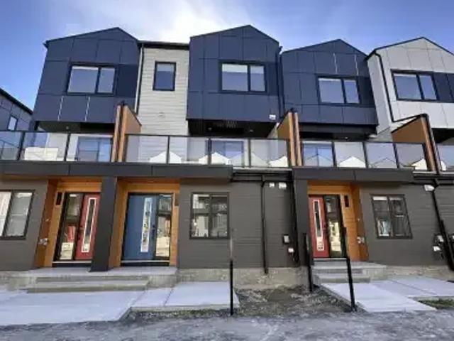 Townhouse for rent in Northwest, Alberta