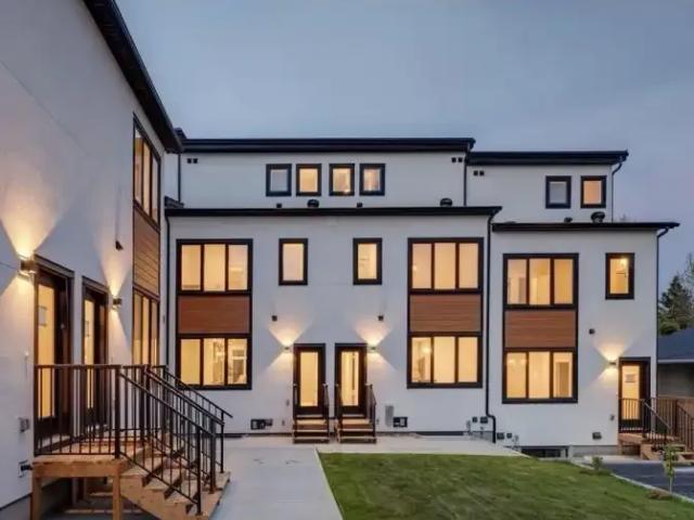 Townhouse for rent in Northwest, Alberta
