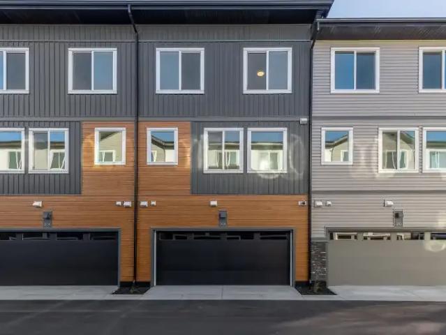 Townhouse for rent in Northwest, Alberta