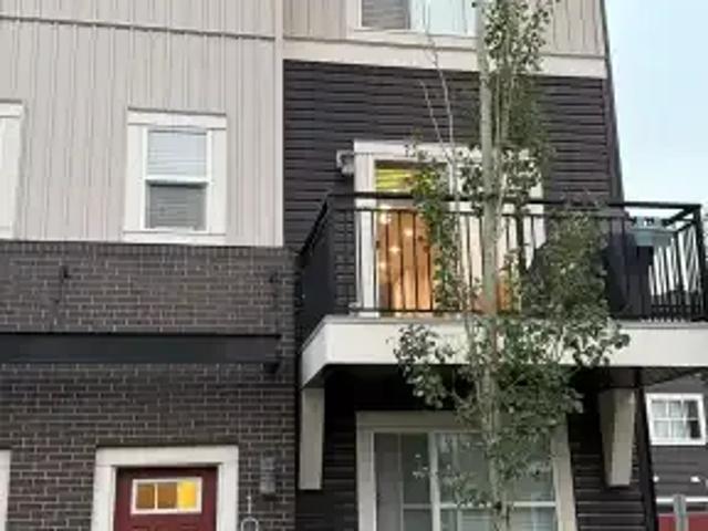 Townhouse for rent in Northwest, Alberta