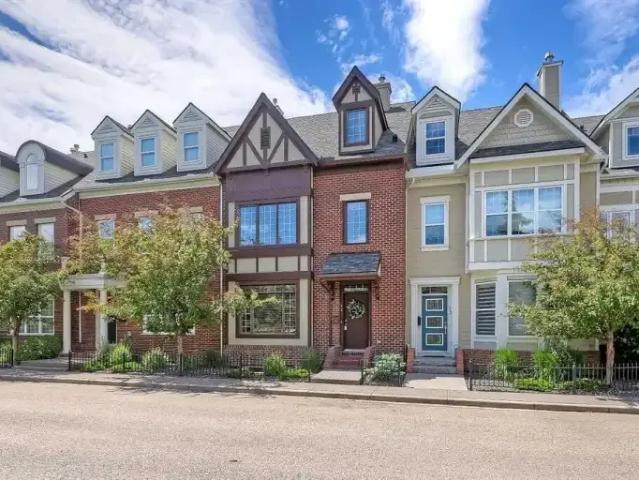 Townhouse for rent in Northwest, Alberta