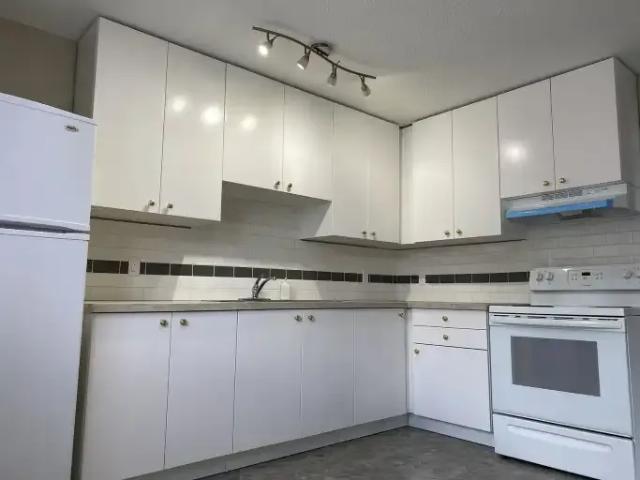 Townhouse for rent in Northwest, Alberta