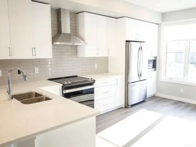 Townhouse for rent in Northwest, Alberta