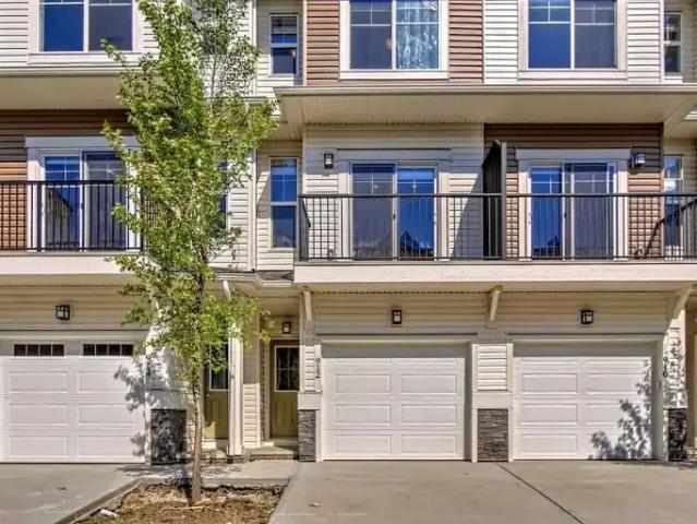 Townhouse for rent in Northwest, Alberta
