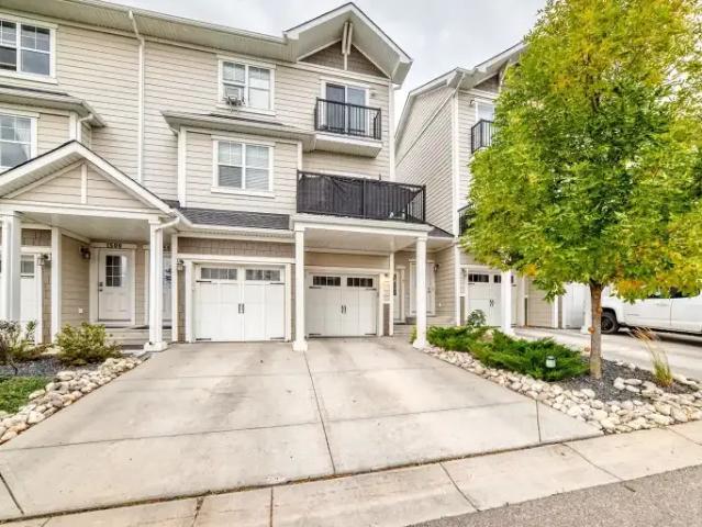 Townhouse for rent in Sage Hill, Calgary