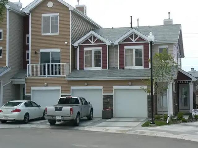 Townhouse for rent in Chaparral, Calgary