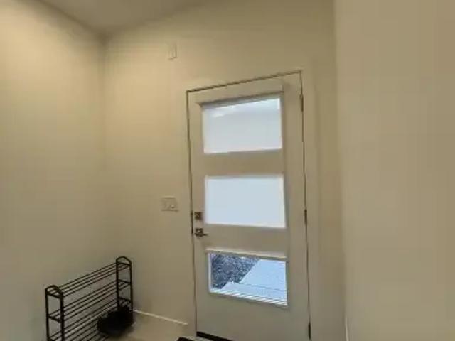 Townhouse for rent in Briarfield Townhomes, Calgary