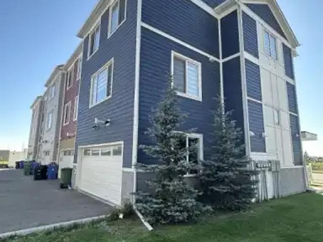 Townhouse for rent in Calgary, Alberta