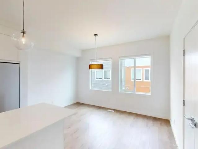 Townhouse for rent in Chelsea, Chestermere