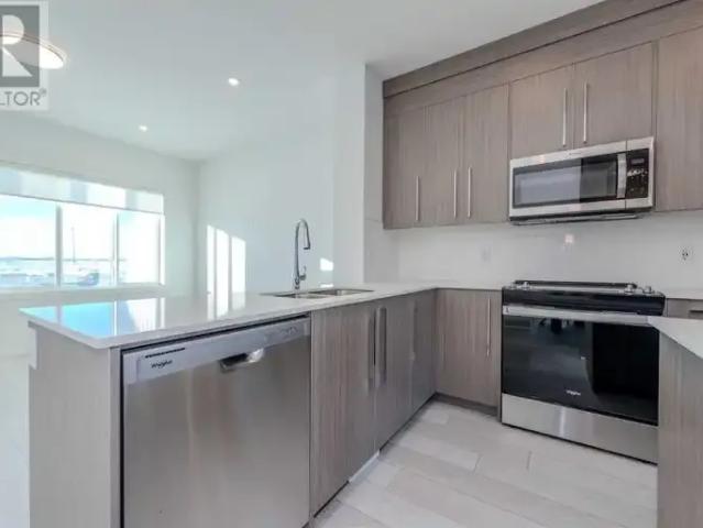 Townhouse for rent in Chestermere, Alberta