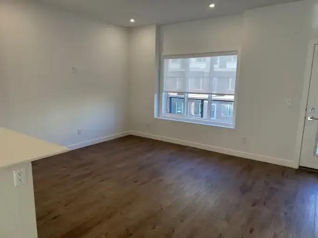 Townhouse for rent in Chestermere, Alberta