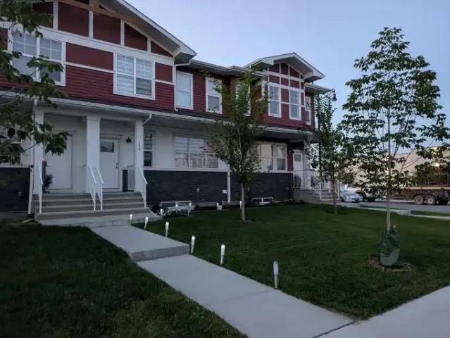 Townhouse for rent in Chestermere, Alberta