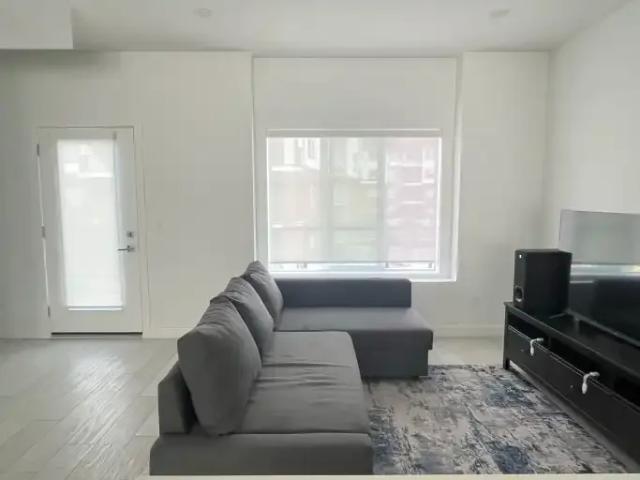 Townhouse for rent in Chestermere, Alberta