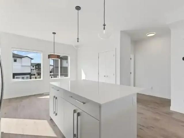 Townhouse for rent in Chestermere, Alberta