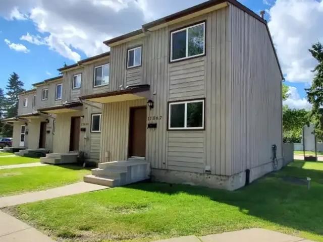 Townhouse for rent in Wedgewood, Alberta