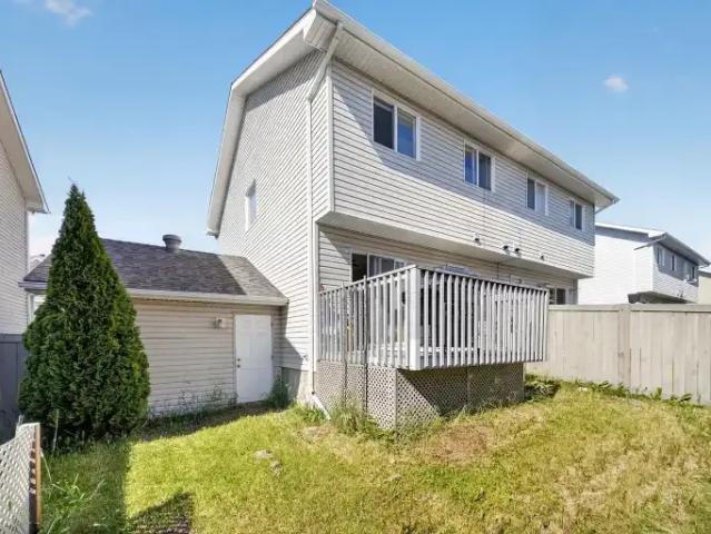 Townhouse for rent in Wedgewood, Alberta