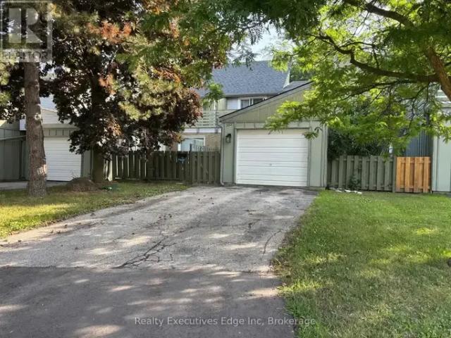 Townhouse for rent in Guelph