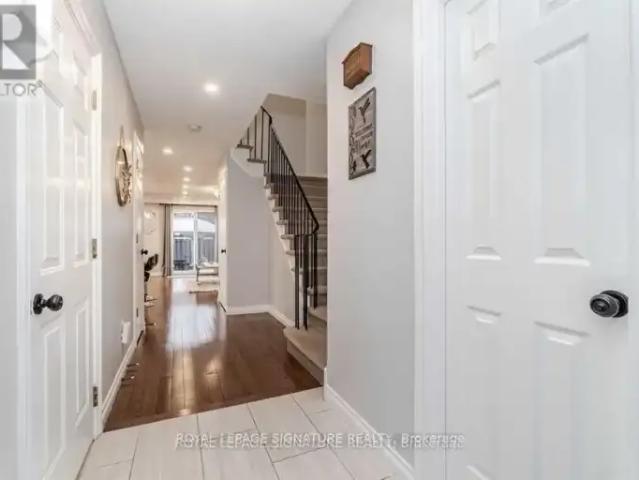 Townhouse for rent in Milton, Ontario