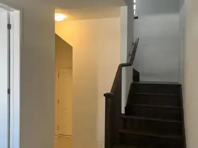 Townhouse for rent in Milton, Ontario