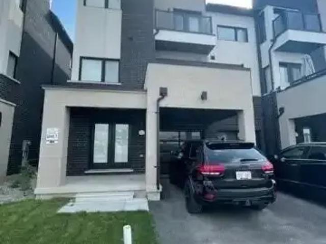 Townhouse for rent in Milton, Ontario