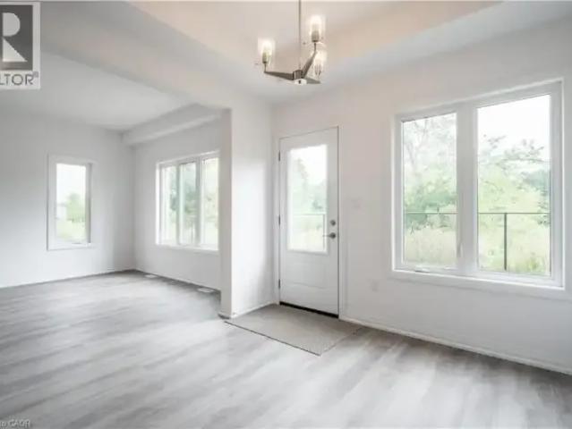Townhouse for rent in Niagara Falls, Golden Horseshoe